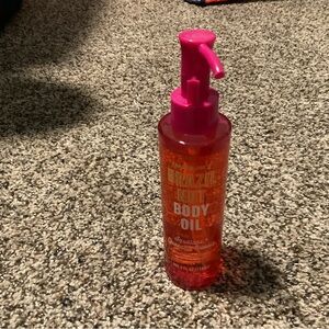 Brazil Nut Body Oil with Vibrant Pink Pump